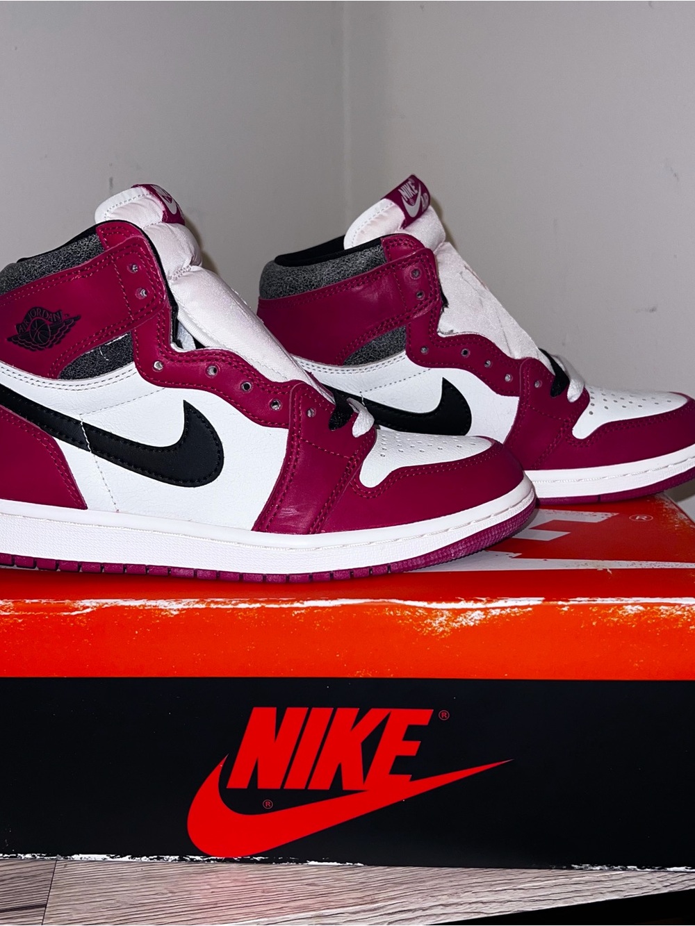 Nike Air Jordan 1 Retro High Chicago Lost and Found Sneakers